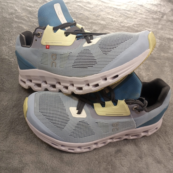 On Cloudstratus Womens  Chambray/Lavender On Running White and Gray Sneakers W9 - Picture 8 of 14